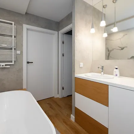 Highest Penthouse In Lodz- Ii Floors With View &free Parking Lodz (Lodz)