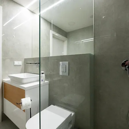 Highest Penthouse In Lodz- Ii Floors With View &free Parking * Lodz (Lodz)
