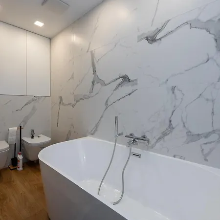 Apartment Highest Penthouse In Lodz- Ii Floors With View &free Parking *
