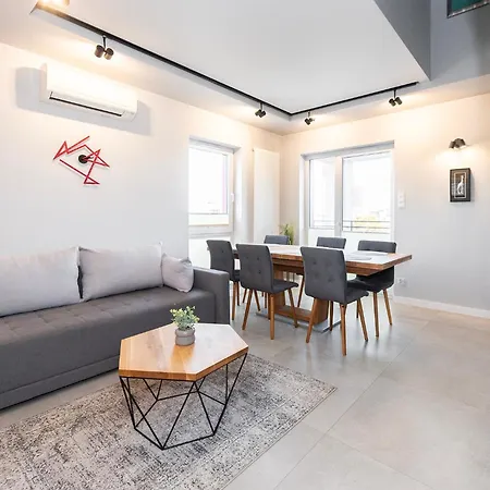 Highest Penthouse In Lodz- Ii Floors With View &free Parking * Łódź