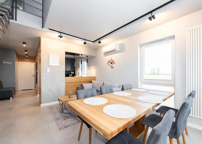 Highest Penthouse In Lodz- Ii Floors With View &free Parking