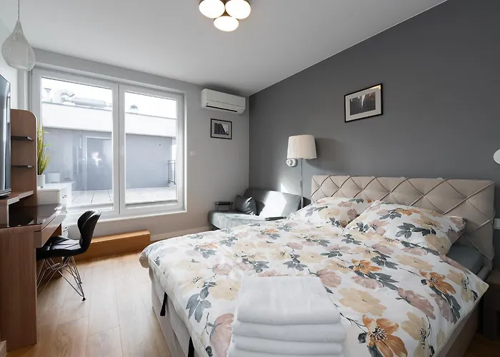 Highest Penthouse In Lodz- Ii Floors With View &free Parking * Łódź